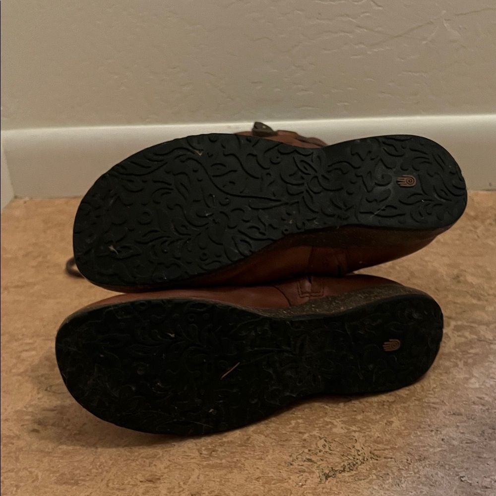 Teva Women's Brown Heeled Boots - Picture 3 of 4